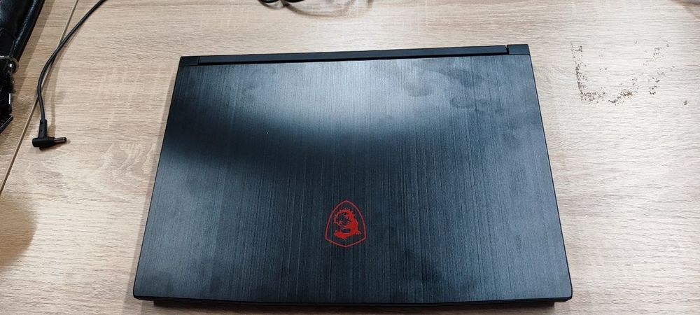 Msi  gaming noutbuk notebook ноутбук srochna sotiladi