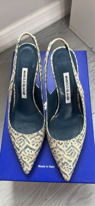 Manolo Blahnik 36
