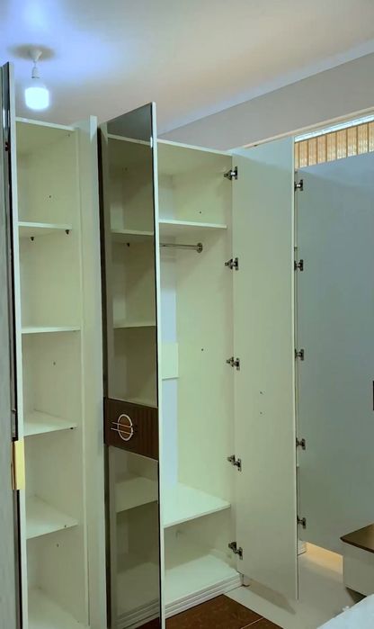 Продам спальный гарнитур