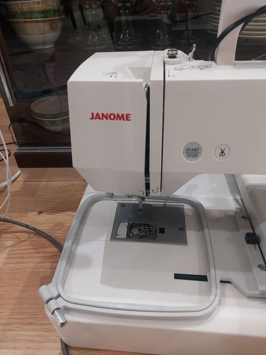 Вышивальная машинка