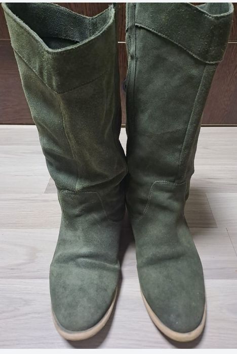 Cizme piele intoarsa