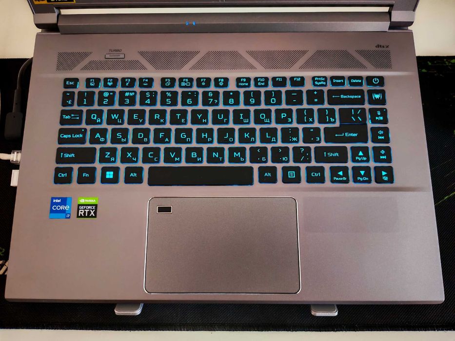 Acer Predator Triton 500SE PT516-52s