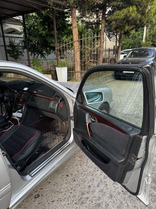 Mercedes Benz w210 e200