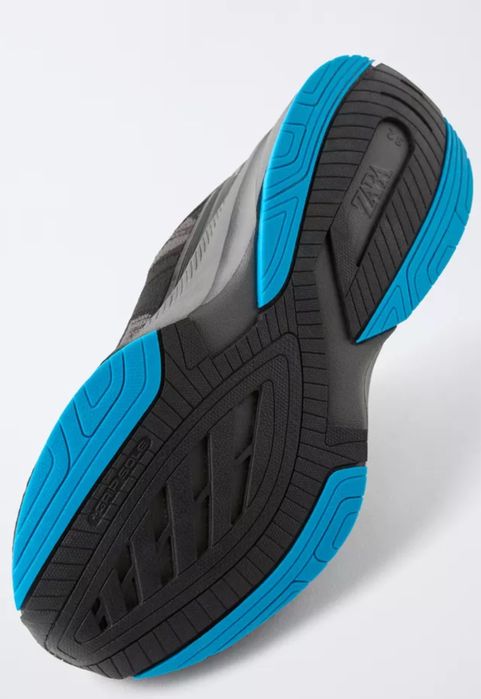 Легкие кроссовки Zara