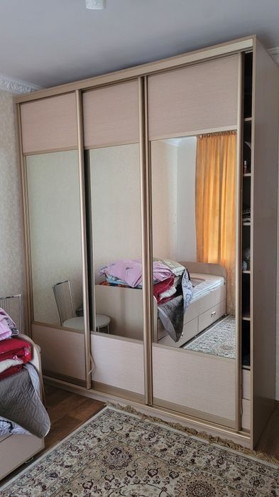 Продам шкаф купе кровать стол