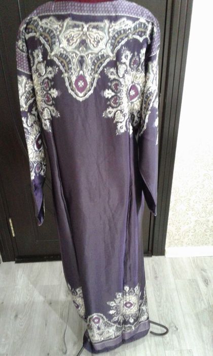 Платье женское продаётся