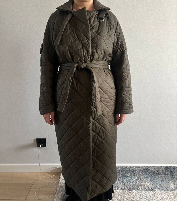 Продап срочно платье , плащ Вещи б/у