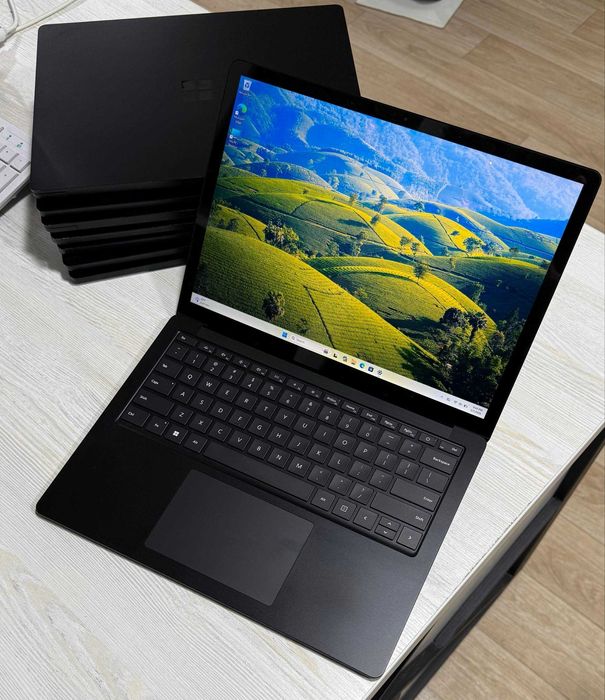 Microsoft Surface Laptop 4 Black 13.5 2K Сенсор i7-1185G7 16GB/512GB