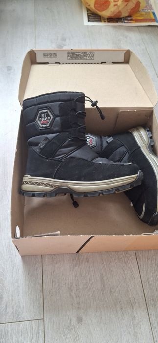 Продам подростковые сапоги дутыши