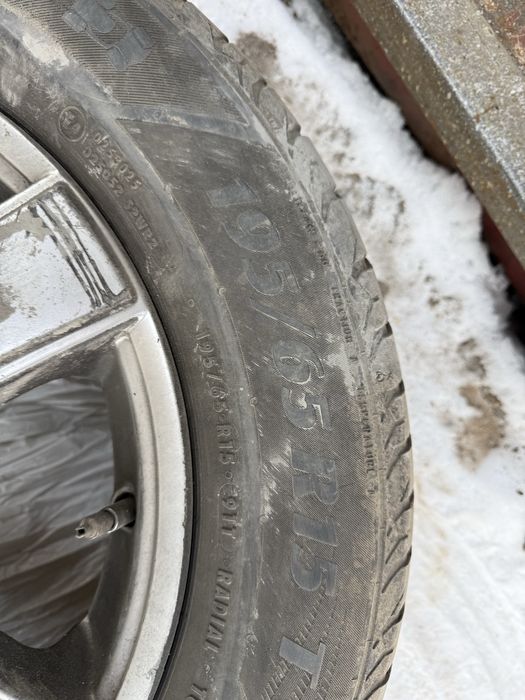 Продается шины с дисками на тойоту