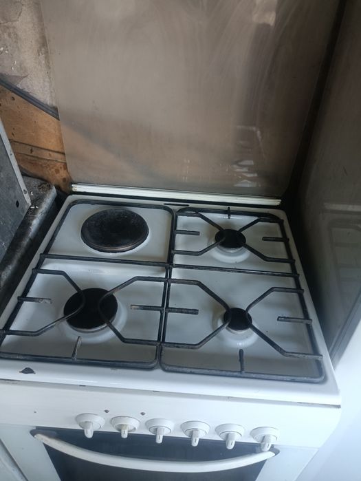 Продаю плиту Bosch б/у