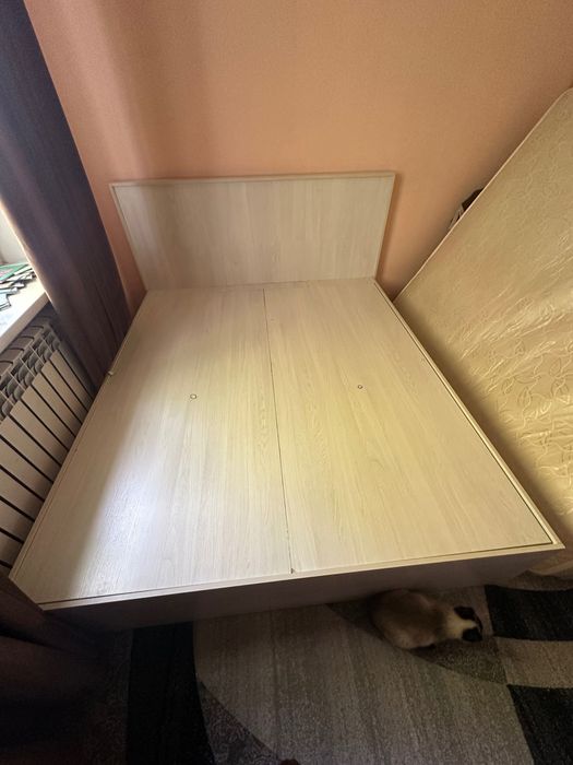 Кровать двухспальный без матраса