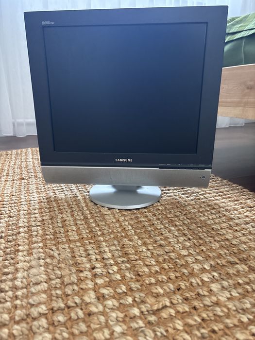 Телевизор Samsung lcd