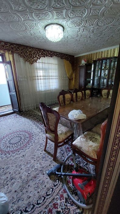 Продается 4х комнатная квартира на 2 ом  этаже в районе горгаз