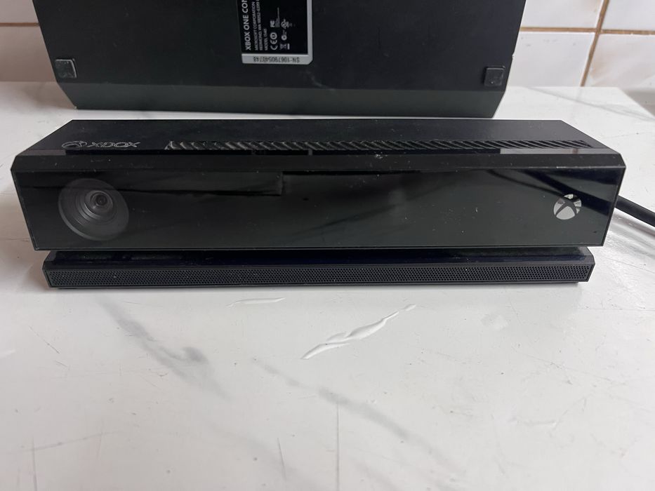 Xbox one 400 gb cu kinect + jocuri