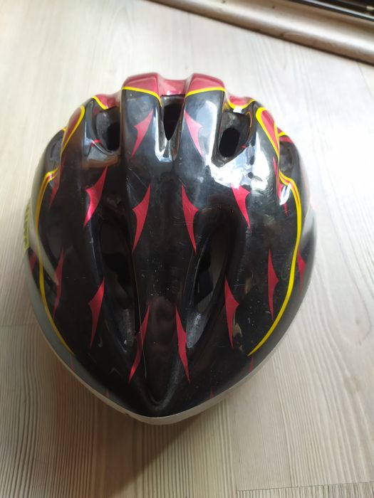 Каска за велосипед и тротинетки