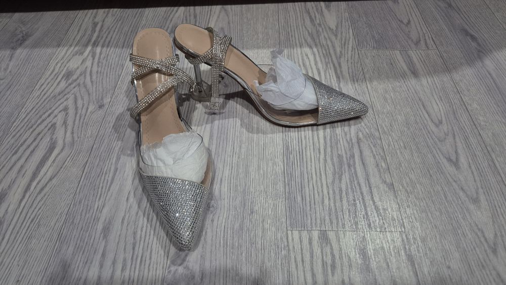 Туфли на каблуке