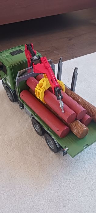 Камион кран Брудер Bruder