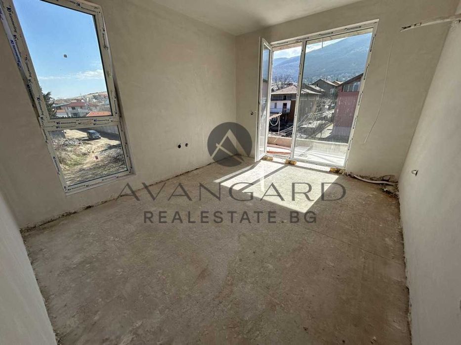 Продава се Тристаен апартамент в с. Марково, Област Пловдив - 132 кв.м за 1349 €/кв.м - Снимка #6