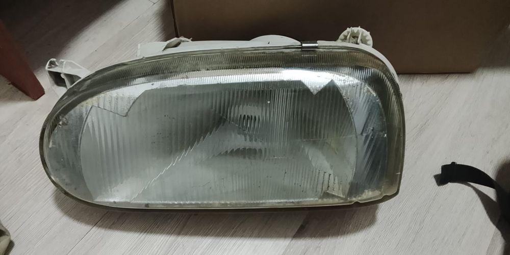 Продам фары гольф 3