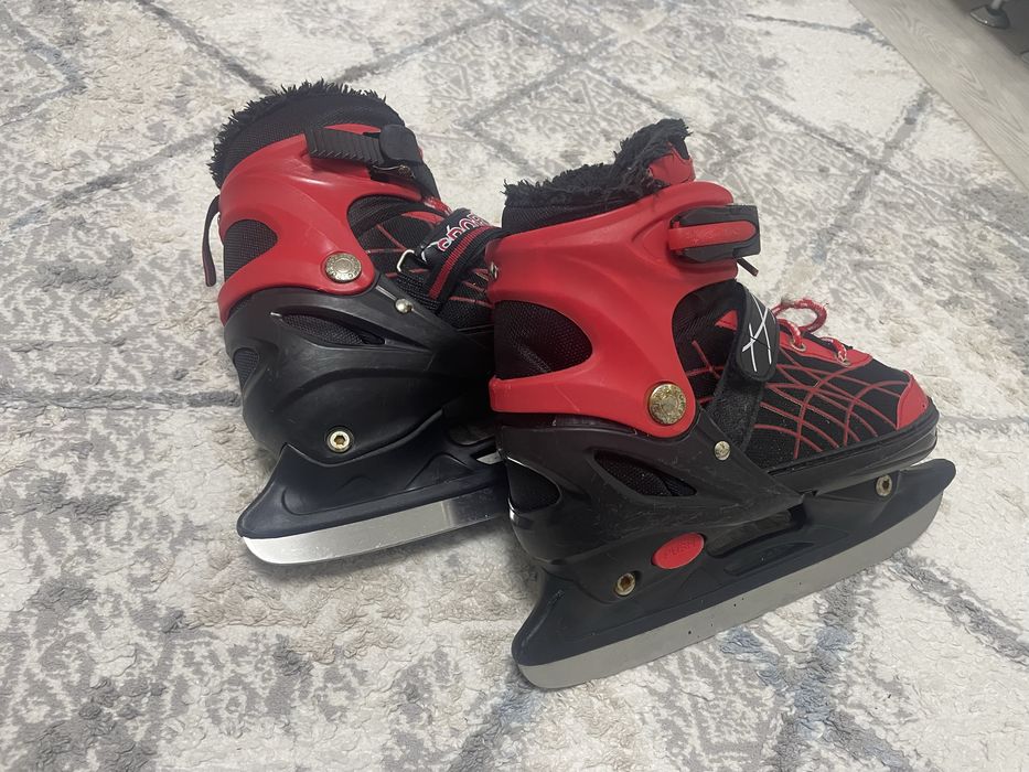 Продам коньки срочно