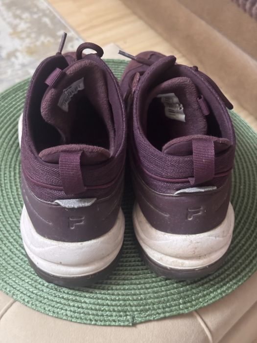 Обувь спортивная