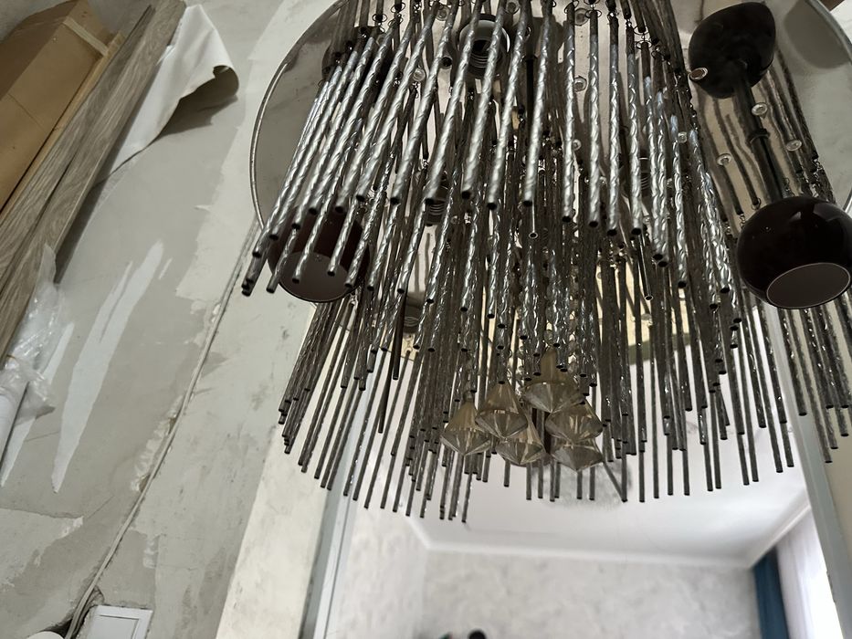 Продам люстру в хорошем состояний