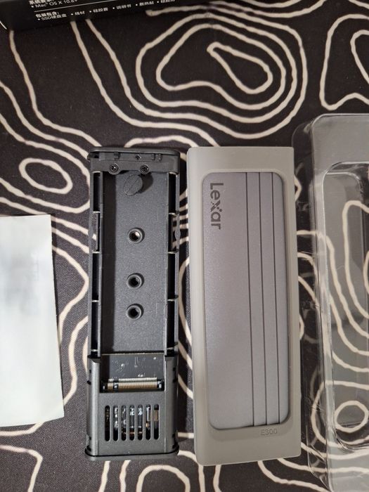 rack extern/ external enclosure lexar  e300