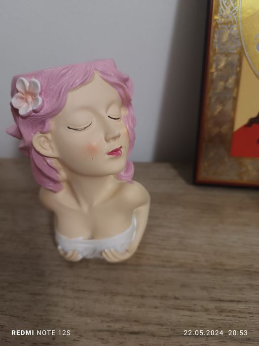 Vază  nouă decorativă  model domnișoara