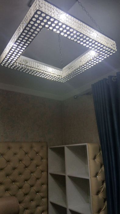 Продаю  люстру Б/У в хорошом состоянии надо лампочки менять