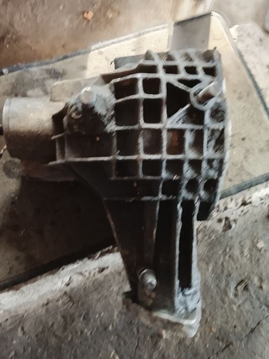 Редуктор передний