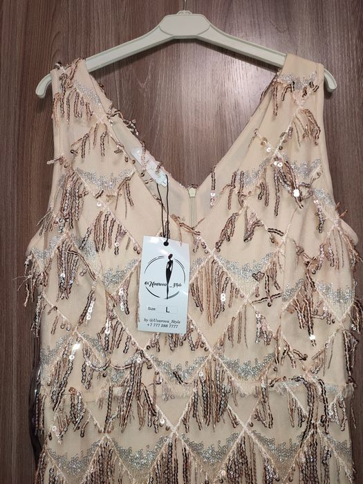 Продам платье новое