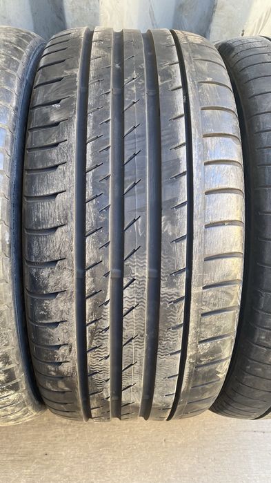 Комплект шин Continental 235/45/17