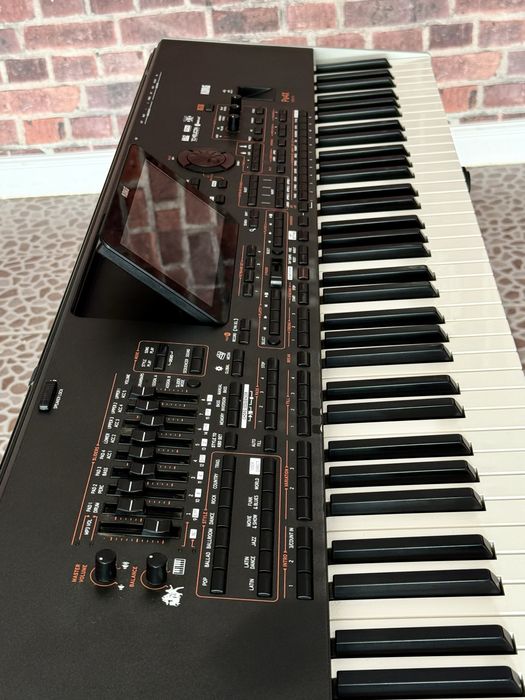 Korg Pa4X Oriental 76 Keys!