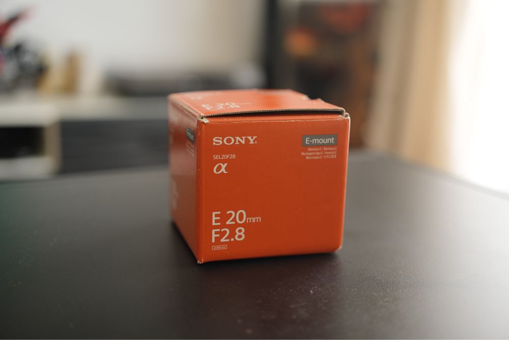 Obiectiv Sony 20mm F2.8