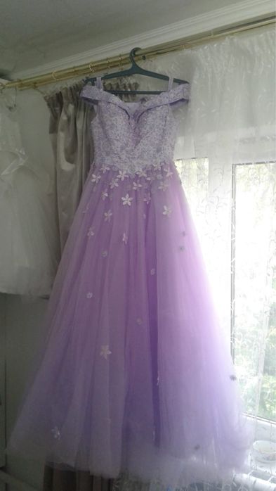 Розовое платья для девочки н