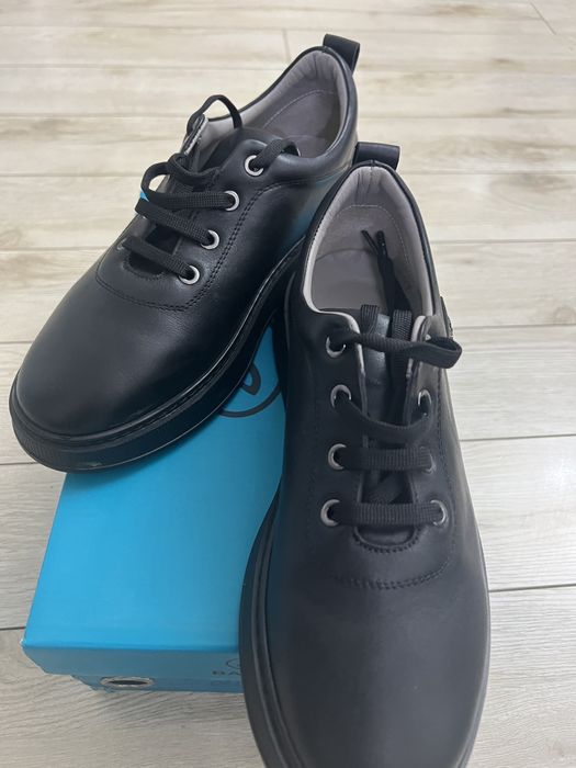 Кожаные ботинки 38