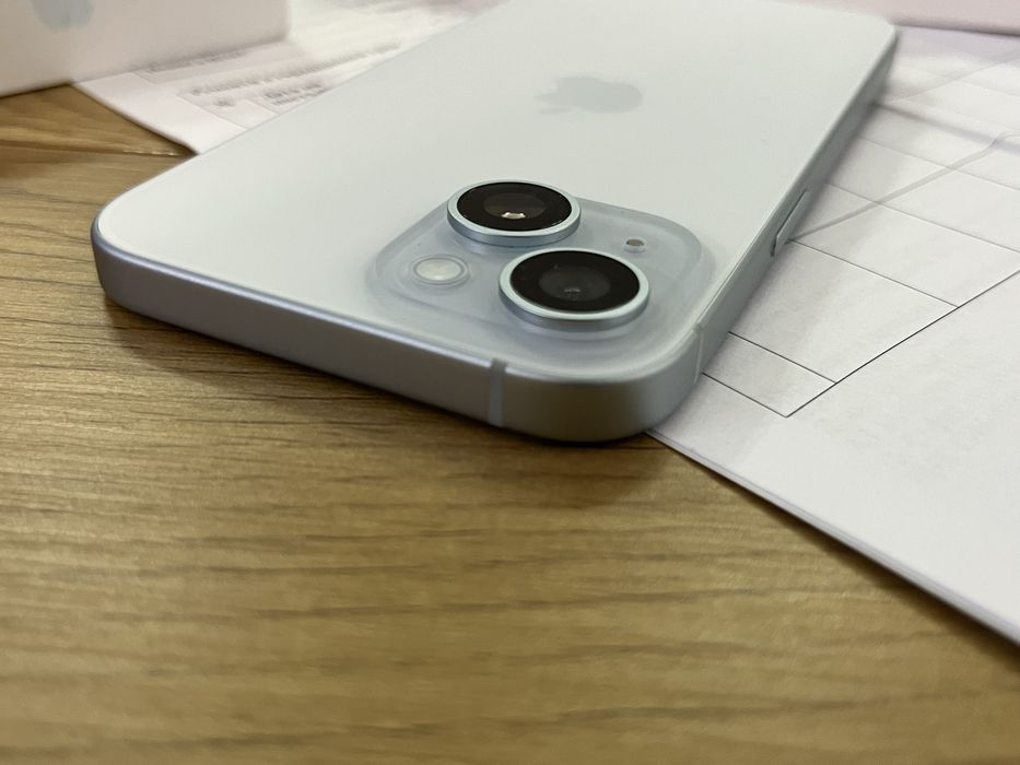 Бартер iPhone 15 128gb 3 цикъла 24м А1 гаранция blue