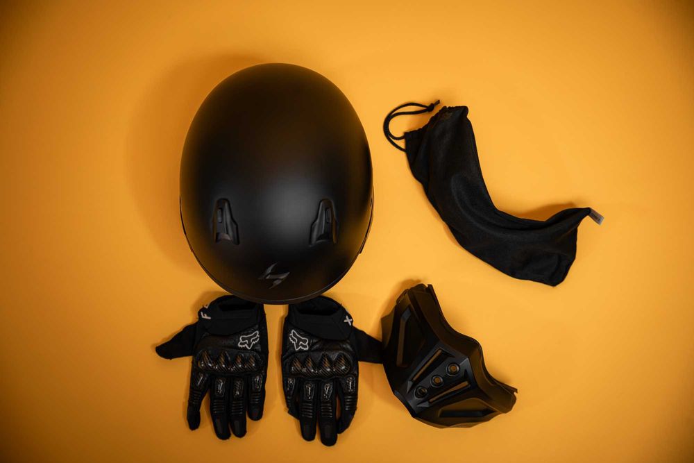 Casca Scorpion Covert X - Matte Black - Marimea L + Manusi Moto FOX