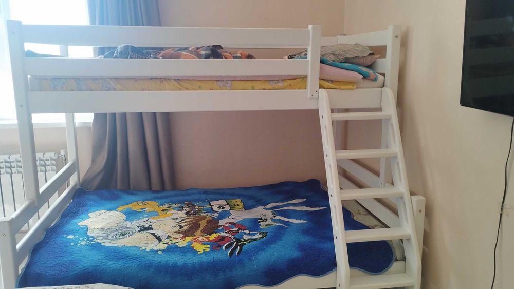 Продаем двухъярусную кровать