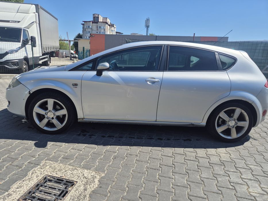 Seat Leon 2005 – 2.0 TDI 140 CP – 267.000 km – 2 seturi de jante – 1700 € negociabil