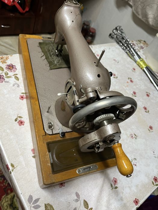 Продам швейную машинку «Подольск»