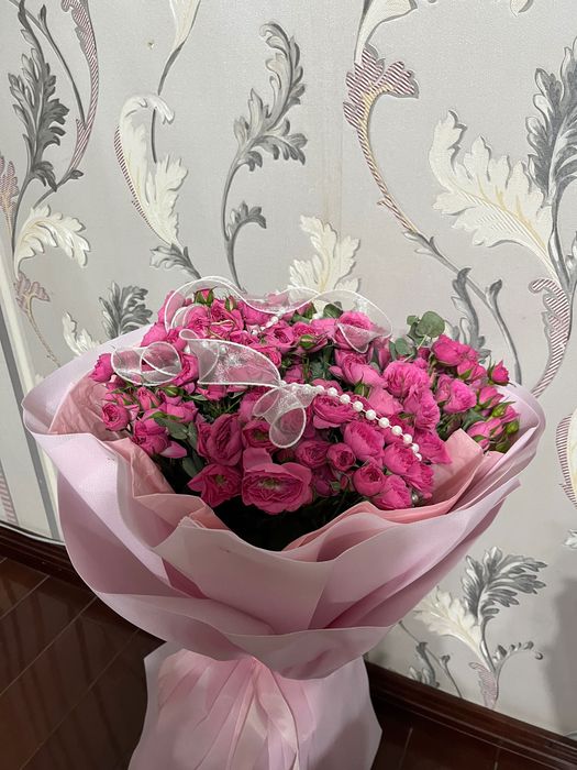 спрей розы букет