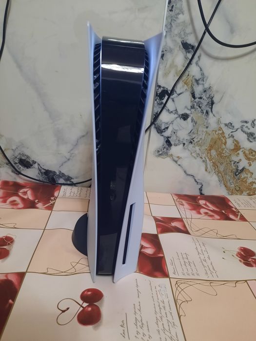 Пс 5  с игрой фифа 25