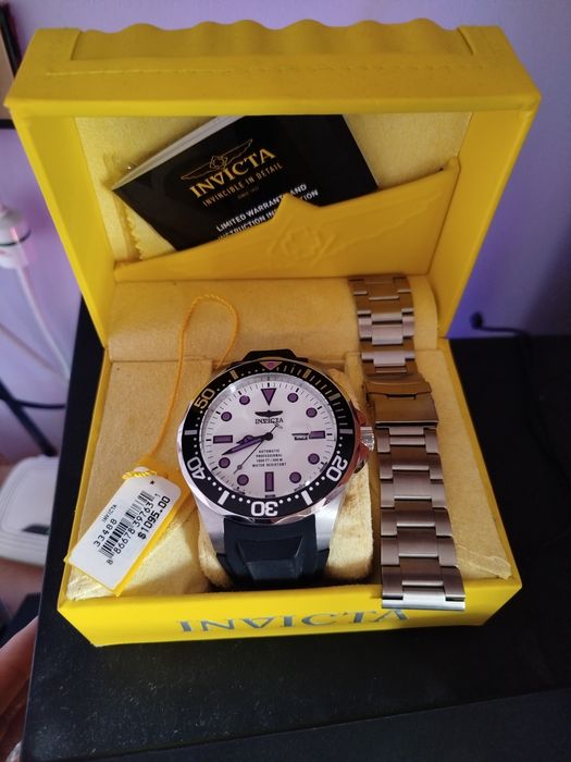 Часовник Invicta Mega Pro Diver