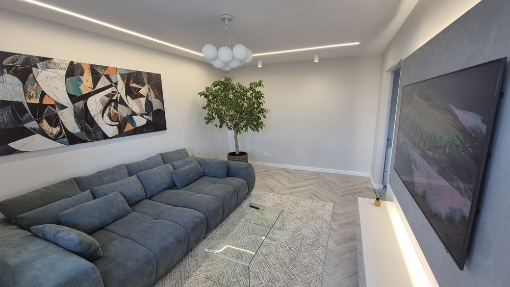 Inchiriez apartament 2 camere decomandate -  ultracentral Bucovina-Tribunal  - prima inchiriere