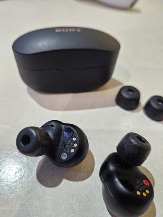 Sony WF-1000XM4 слушалки