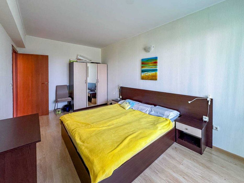 Комфортен двустаен апартамент с тераса в Rutland Bay, Равда