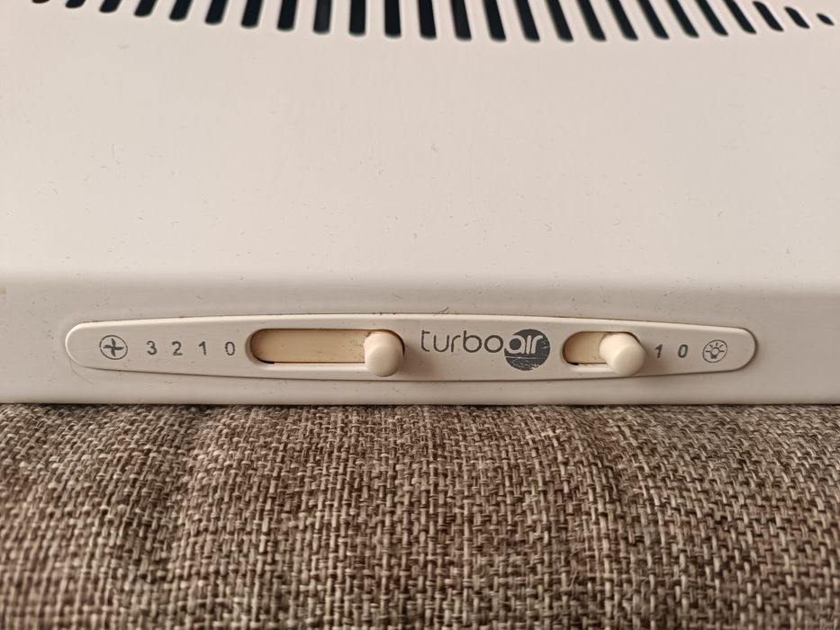 Продам вытяжку кухонную