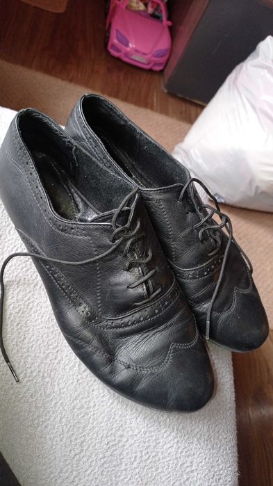 Дамски обувки номер 39